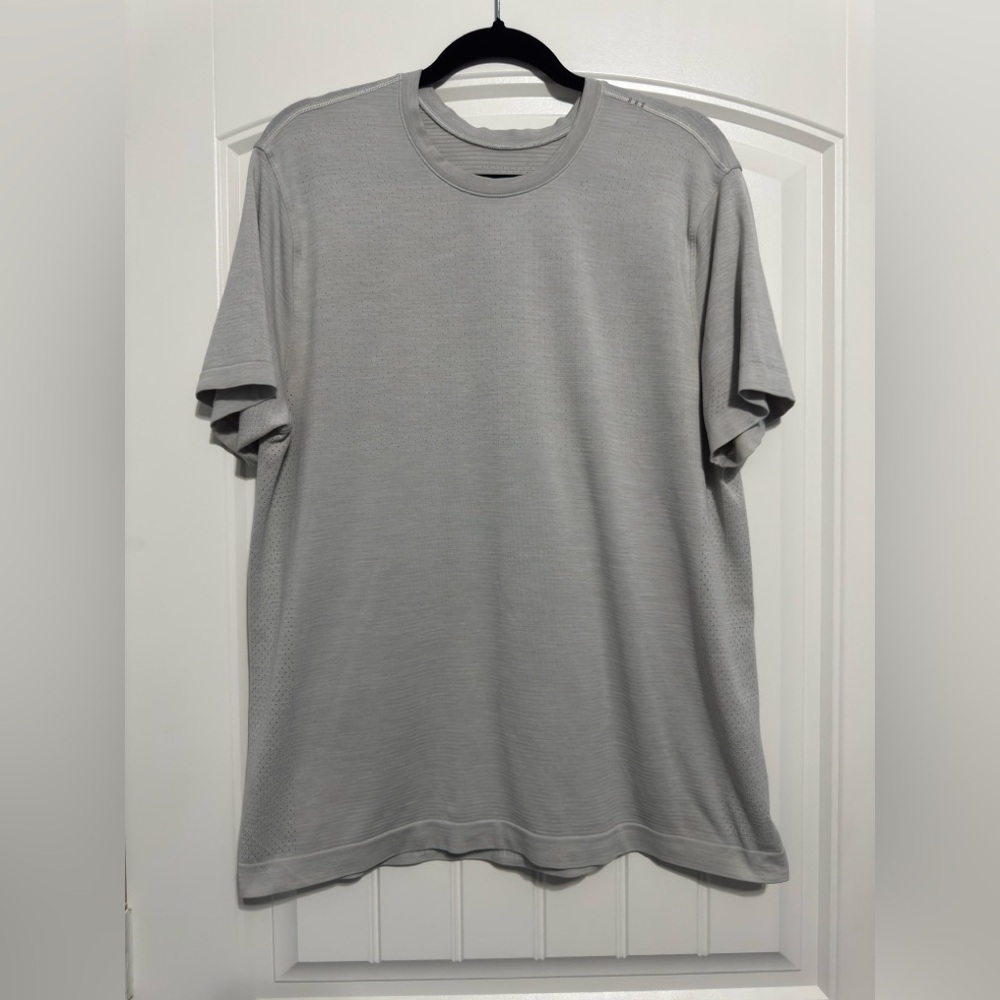Lululemon Metal Vent Breathe Short Sleeve in Ceramic / White